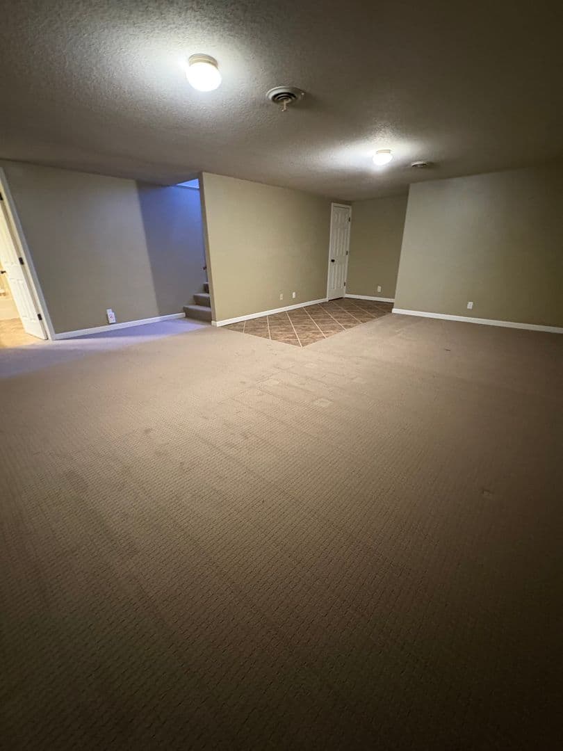 Tomah Apartment: 1156-1158 Grandview Ave