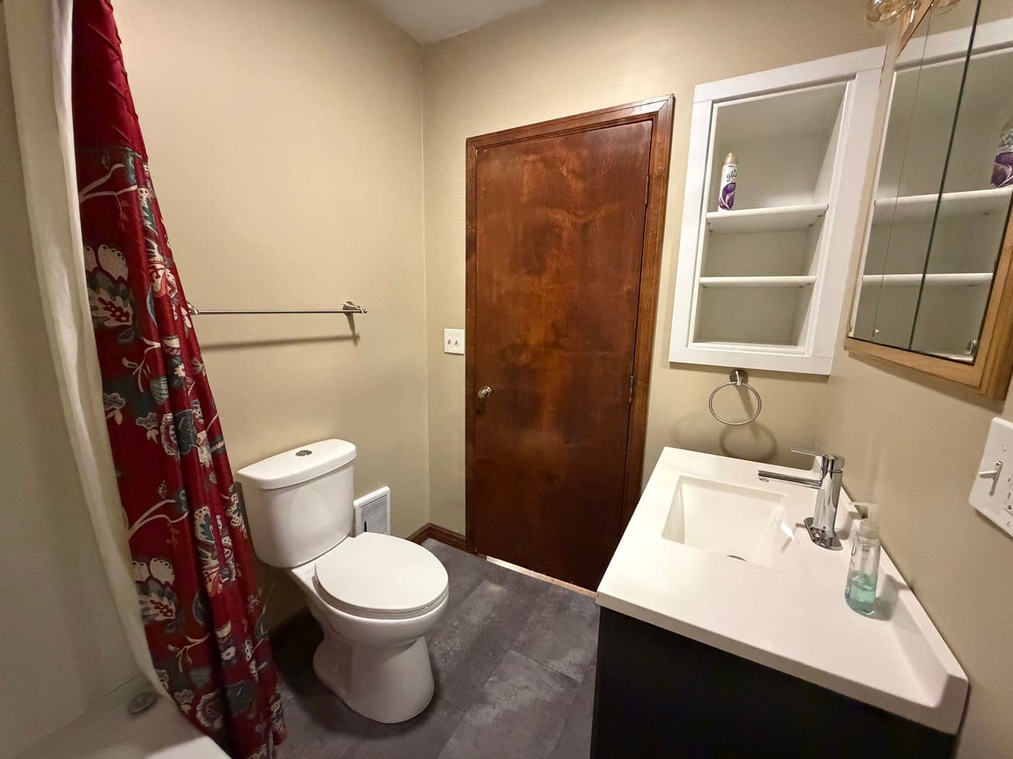 Tomah Apartment: 107 East Monroe Ave - 5