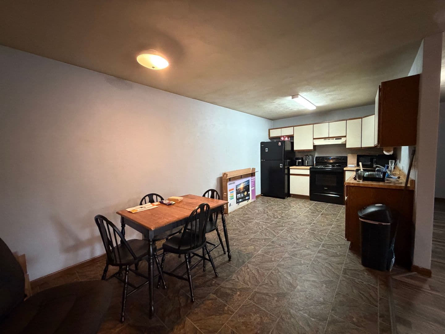 La Crosse Apartment: 410 10th St N - Apt 11