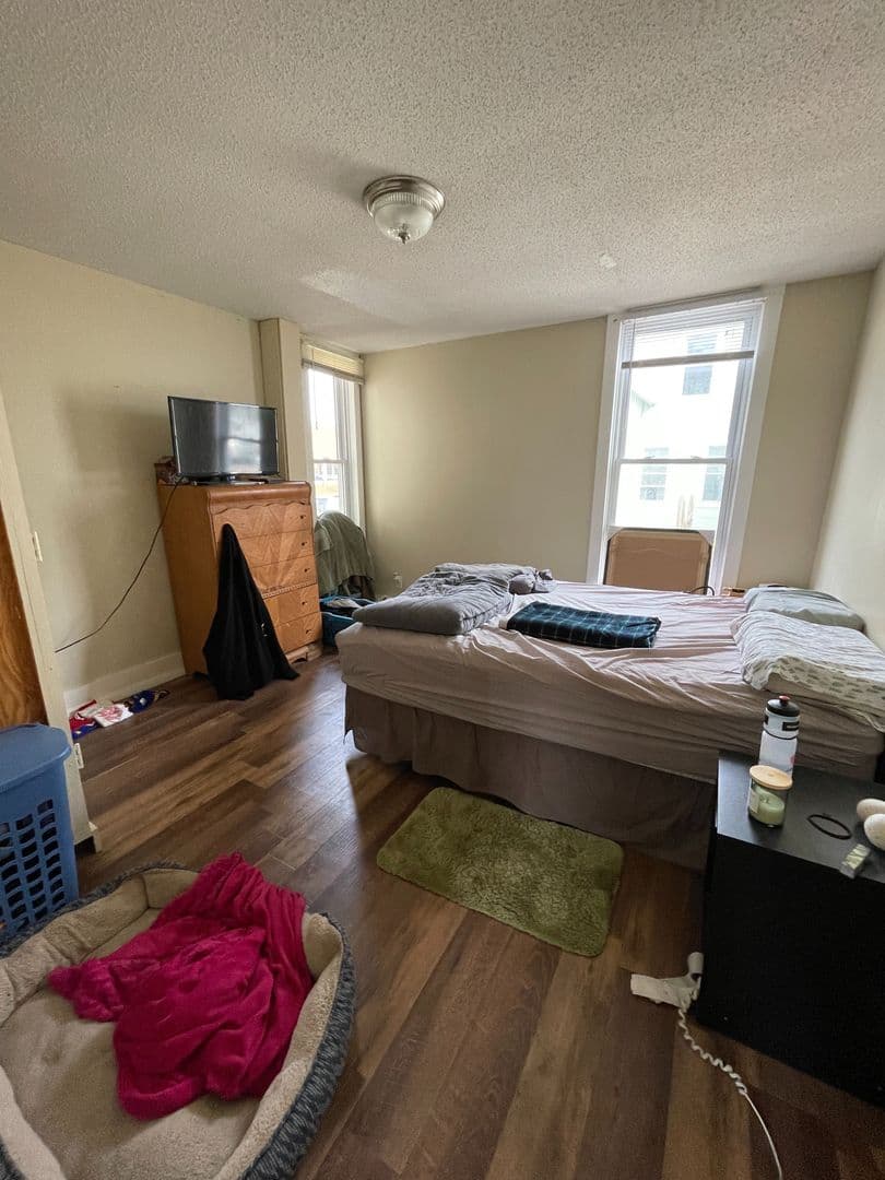 La Crosse Apartment: 409 West Ave S