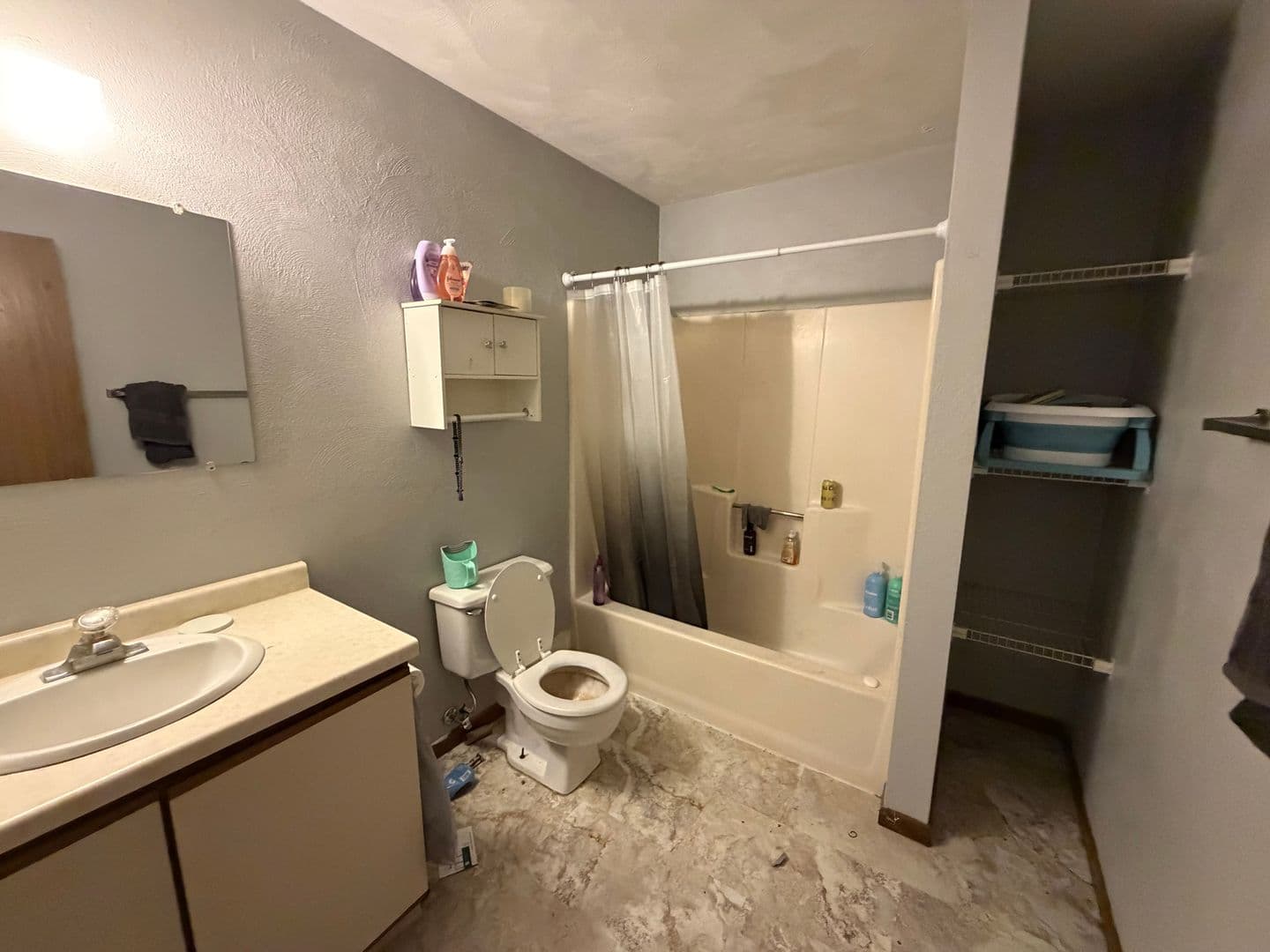 La Crosse Apartment: 410 10th St N - Apt 04