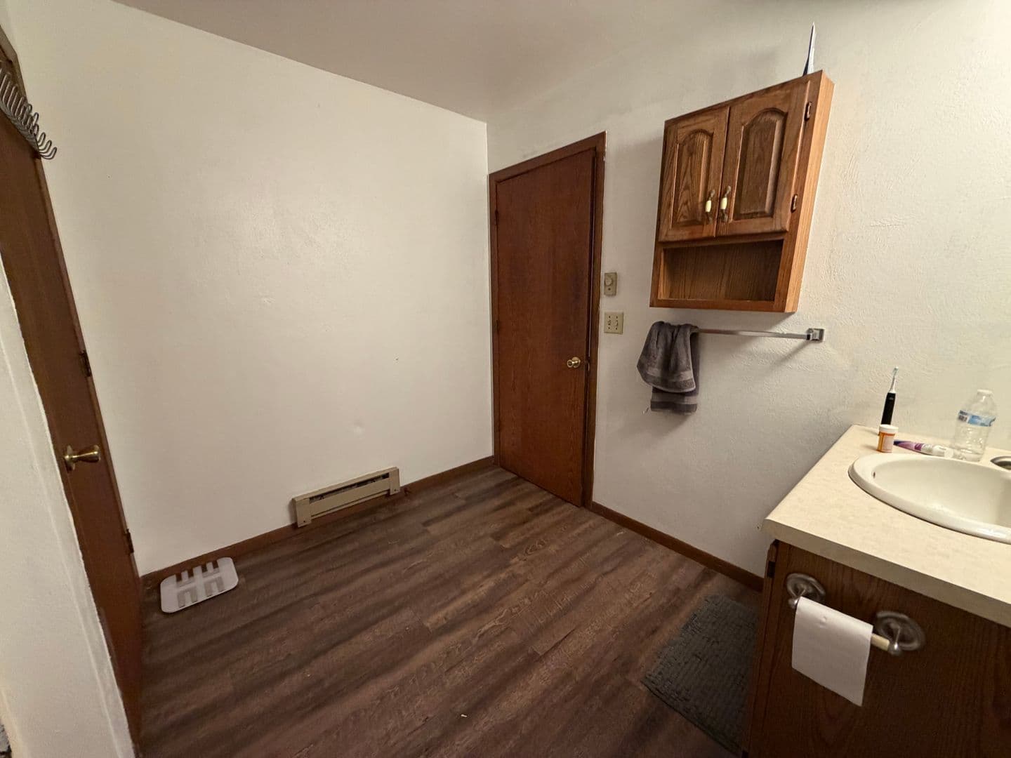 La Crosse Apartment: 410 10th St N - Apt 02