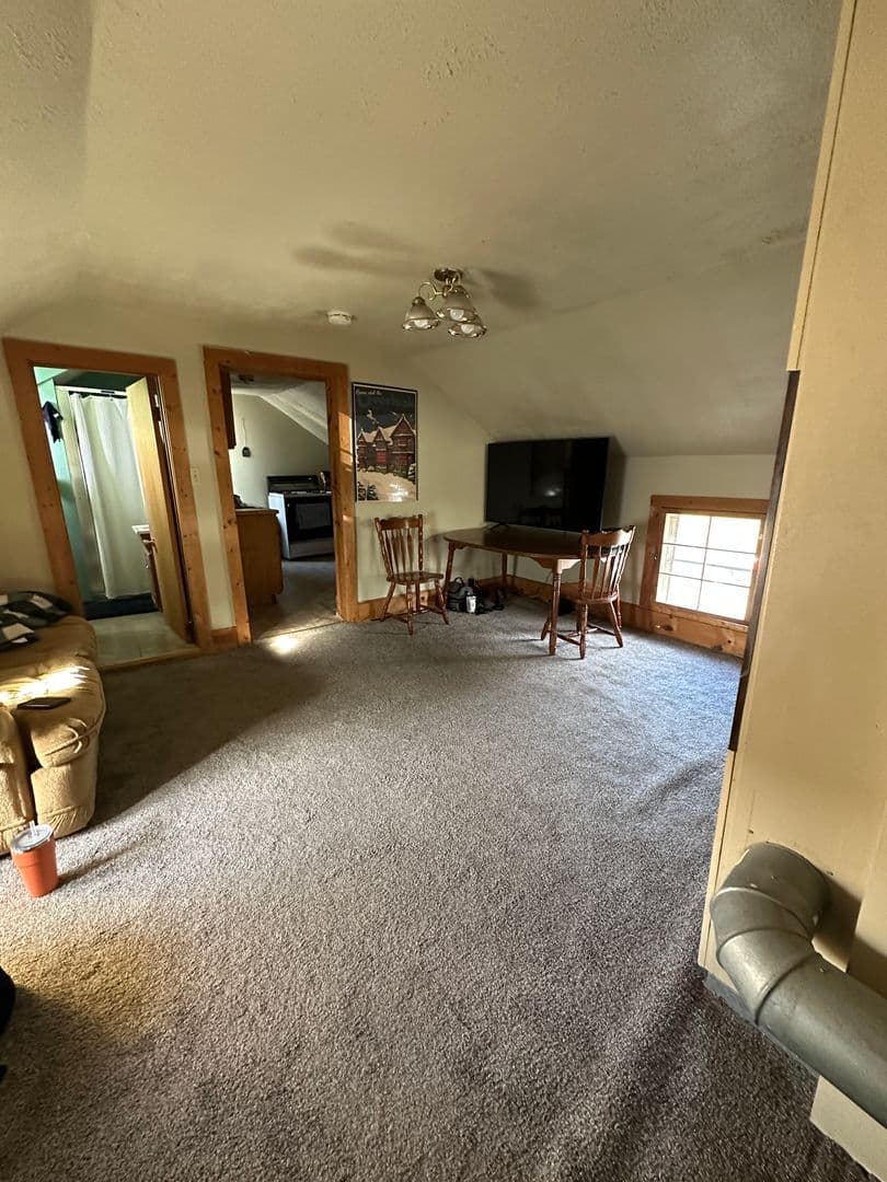 La Crosse Apartment: 1016 Zeisler