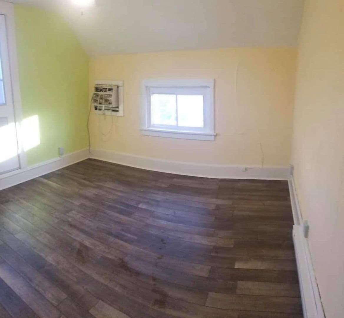 La Crosse Apartment: 822 Johnson Street