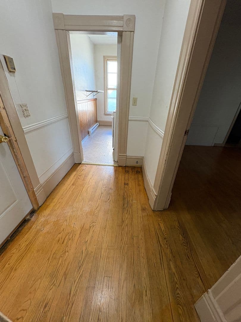 La Crosse Apartment: 824 Cass St