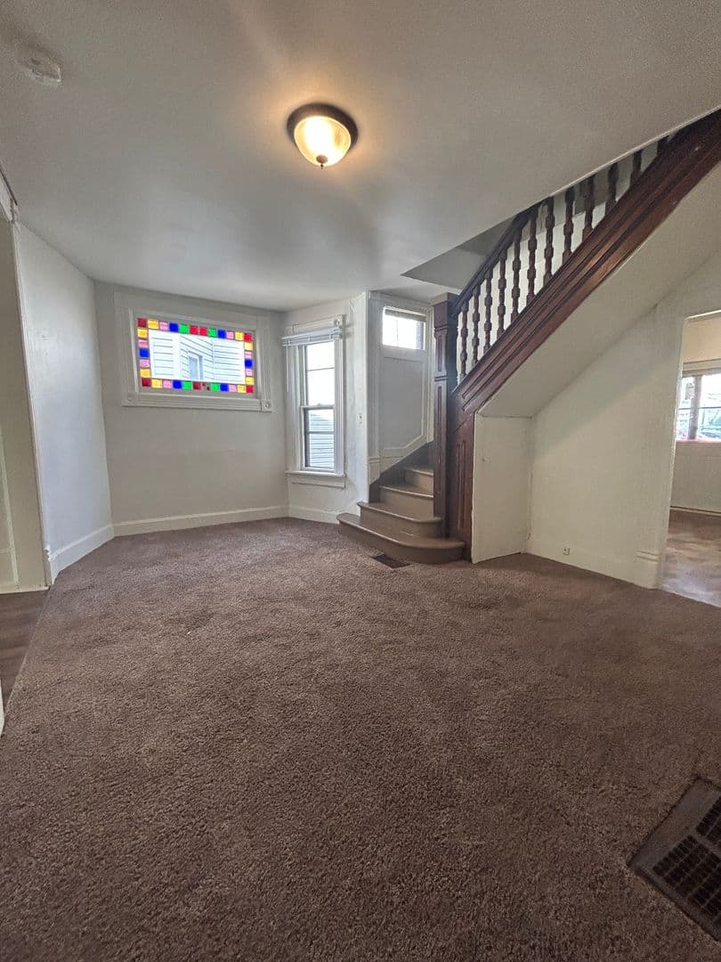 La Crosse Apartment: 137 9th St S