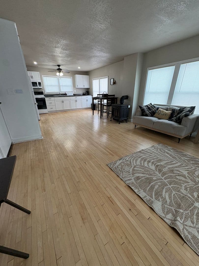 Tomah Apartment: 301 Kilbourn Ave