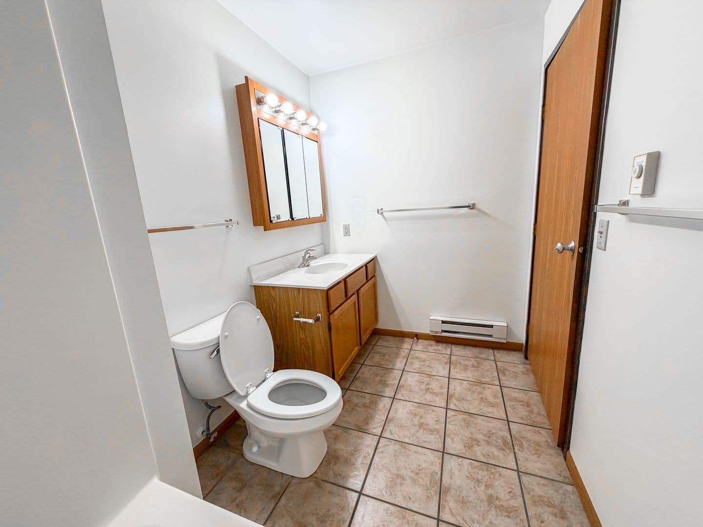 La Crosse Apartment: 912 8th St S