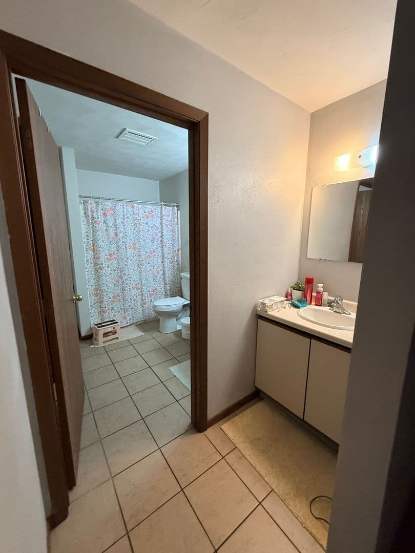 La Crosse Apartment: 410 10th St N - Apt 10