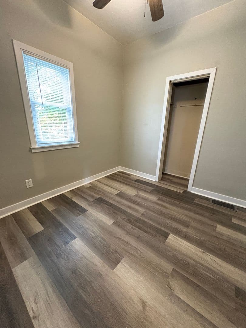 Tomah Apartment: 1115 Hollister Ave