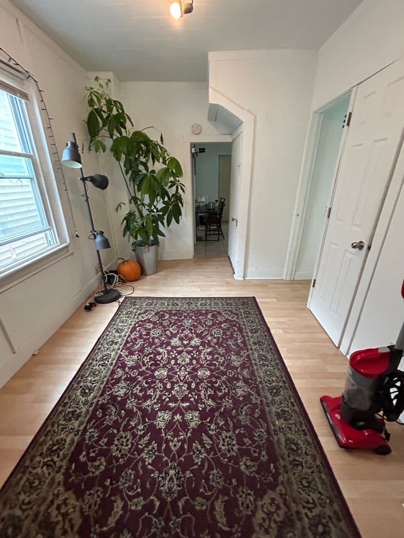 La Crosse House: 1010 Badger St