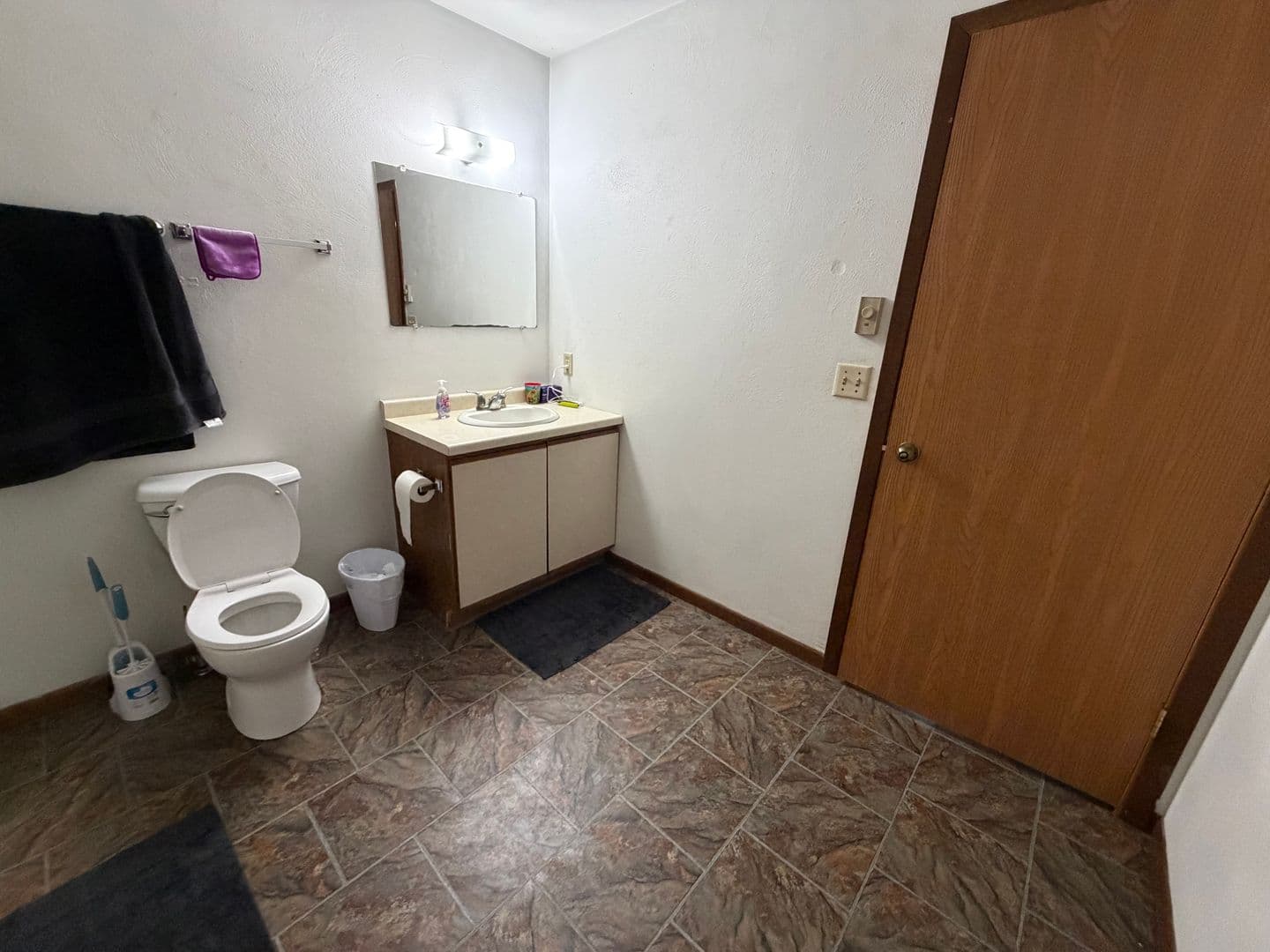La Crosse Apartment: 410 10th St N - Apt 11