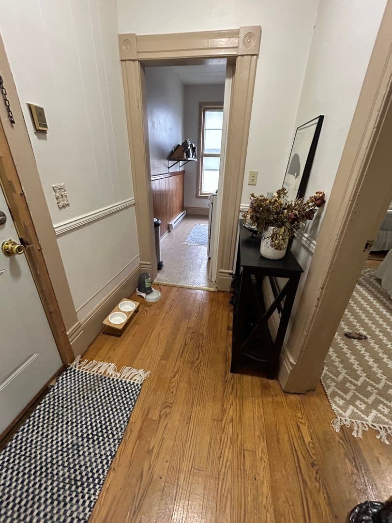 La Crosse Apartment: 824 Cass St