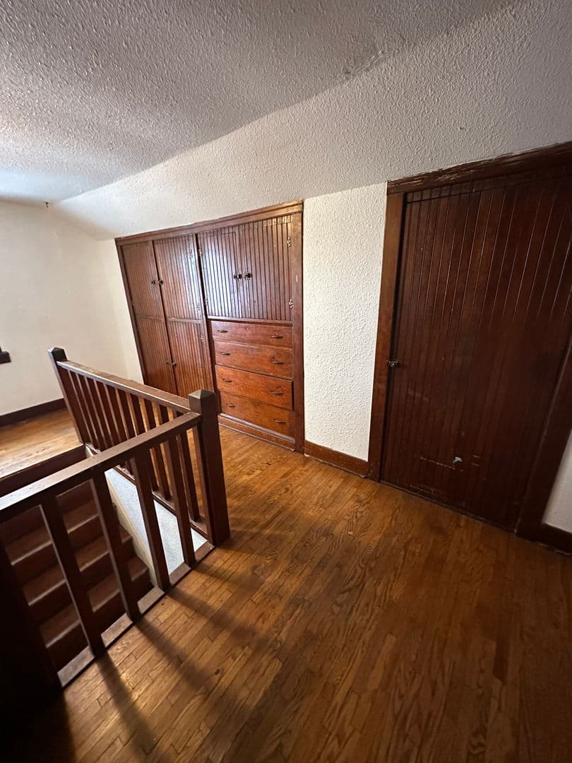 La Crosse House: 725 24th St N