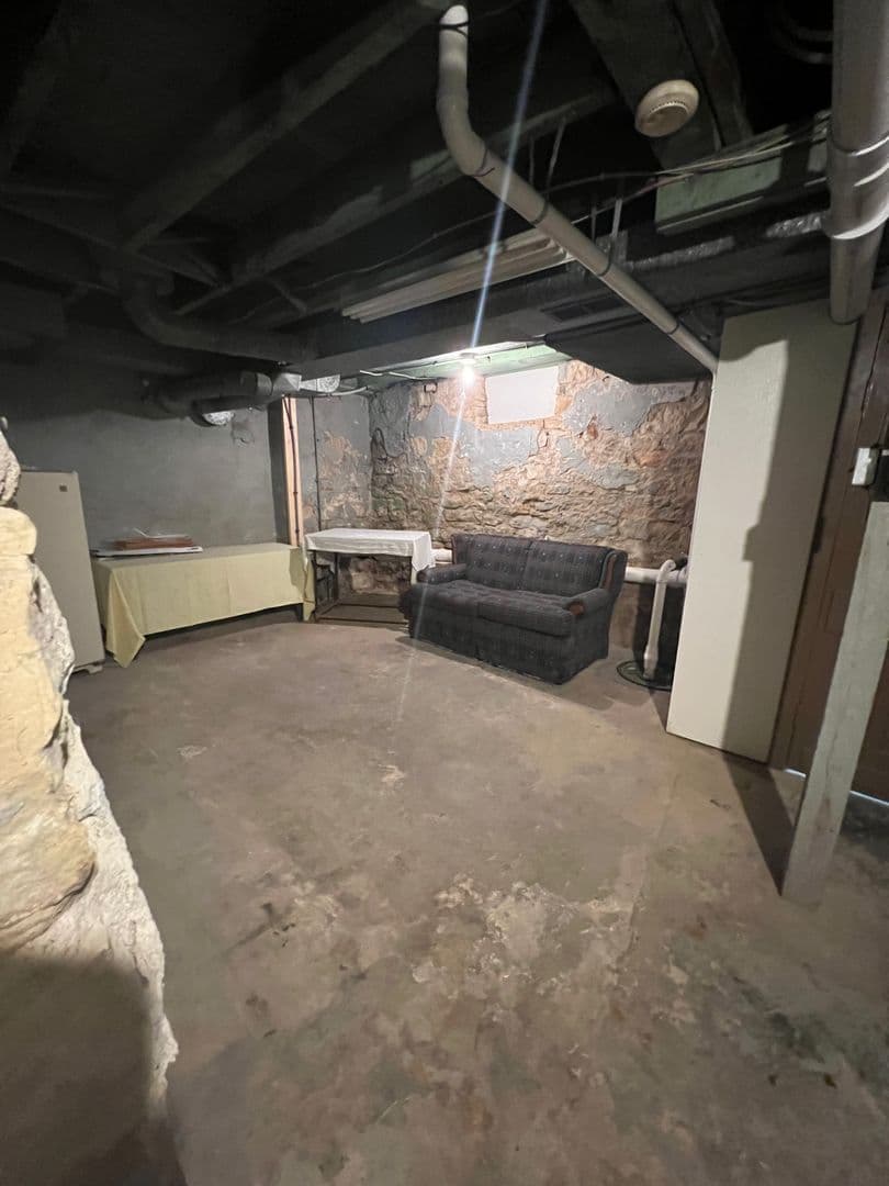 La Crosse House: 413 8th St S
