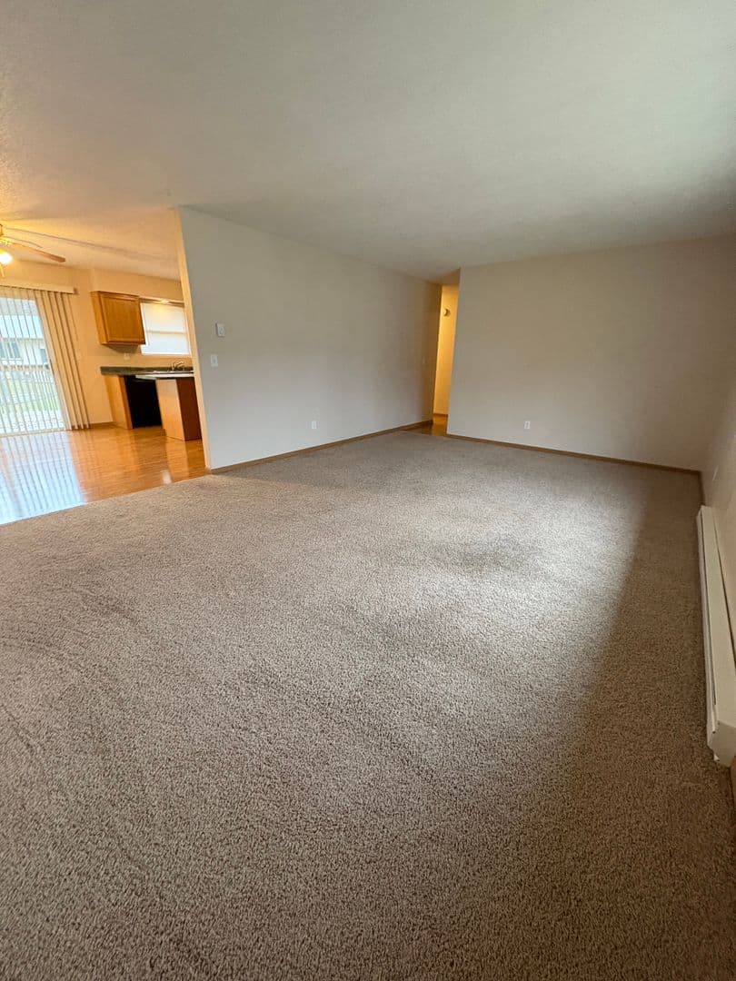 Holmen Apartment: 801 Evergreen Dr - Unit 2 - Upper