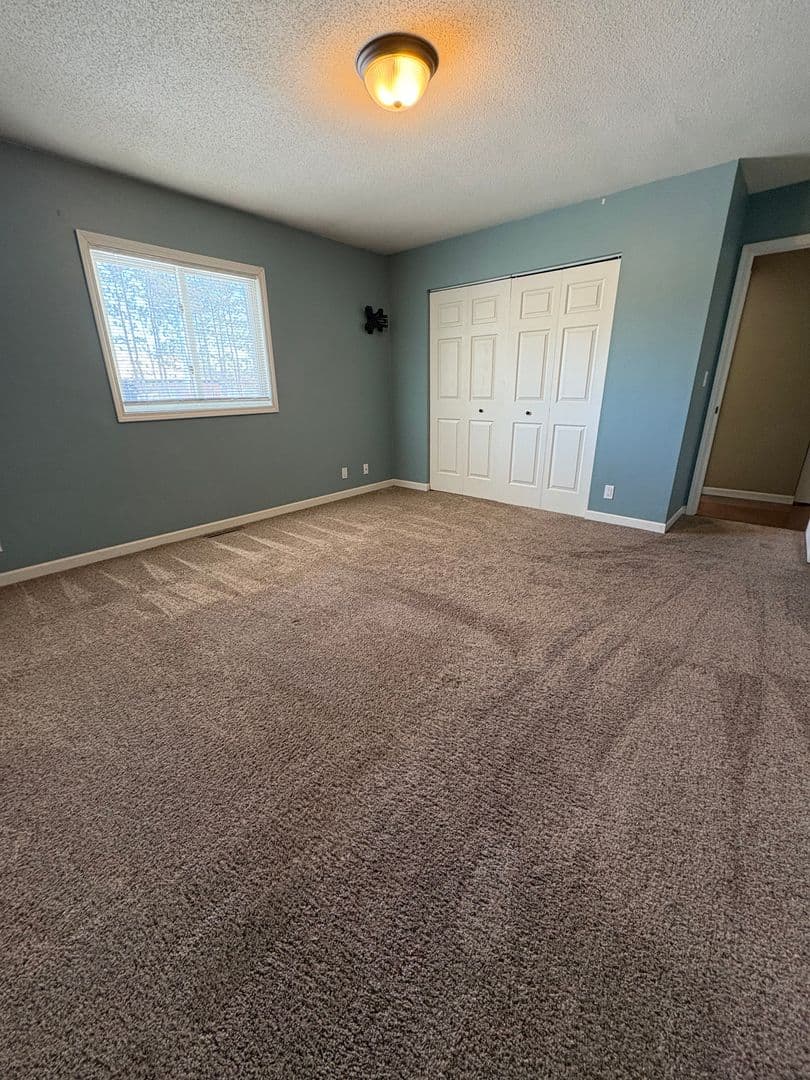 Tomah Apartment: 1156-1158 Grandview Ave