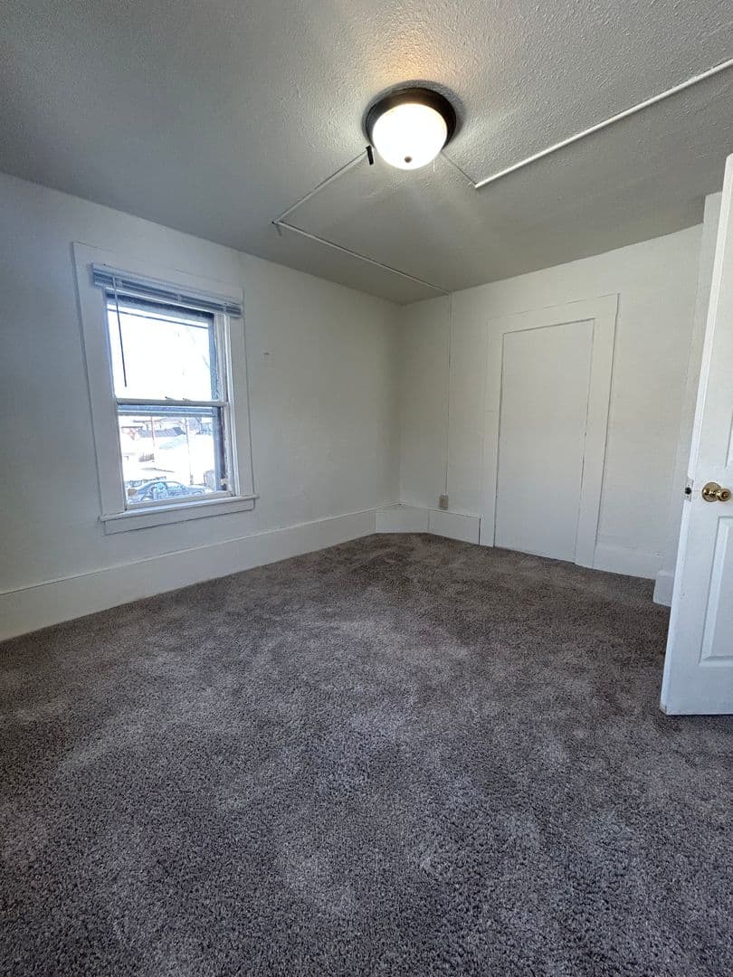 La Crosse Apartment: 137 9th St S