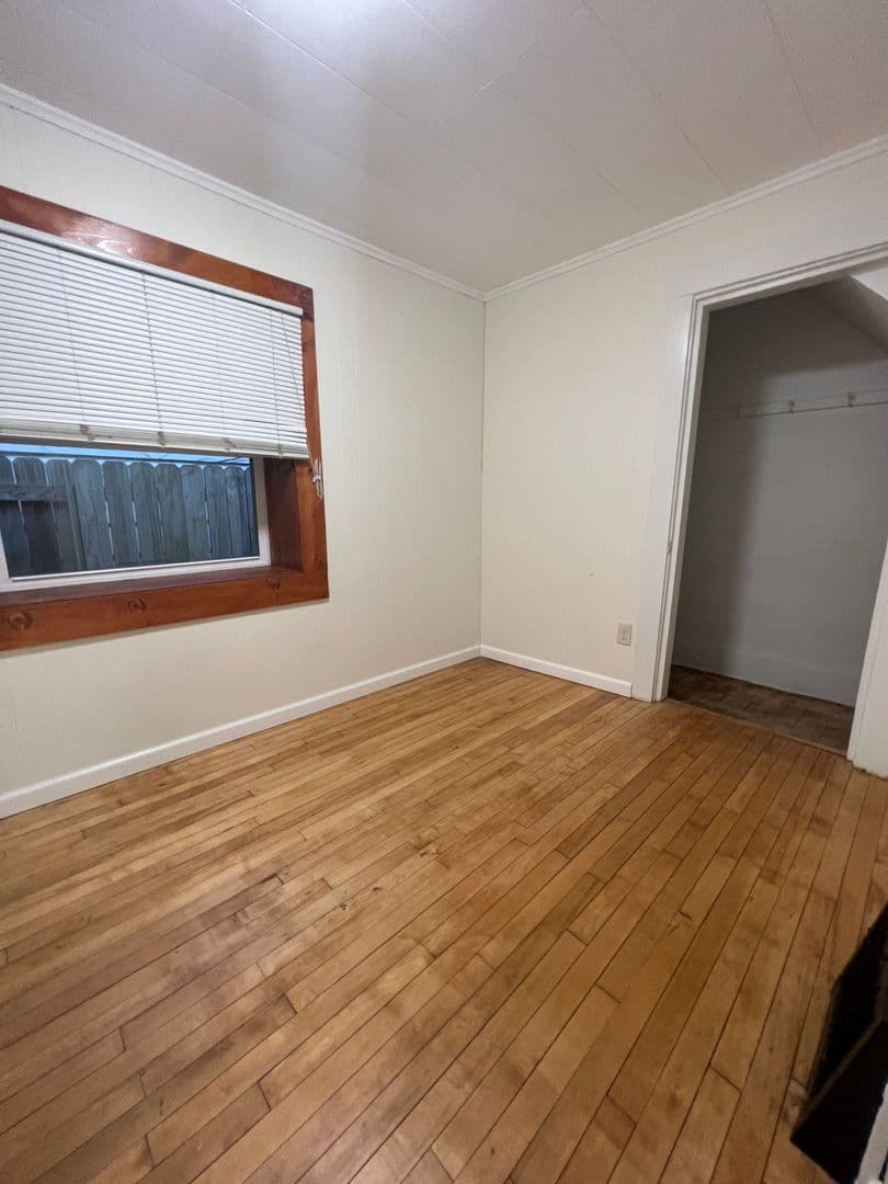 La Crosse House: 413 8th St S