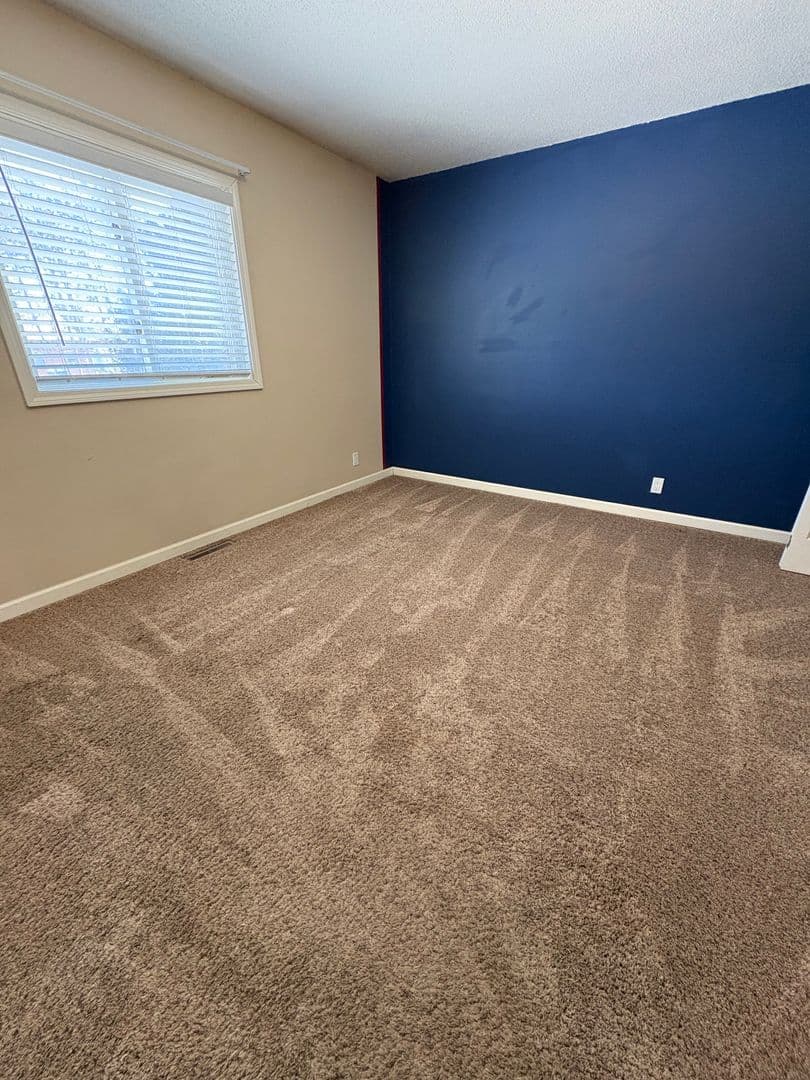 Tomah Apartment: 1156-1158 Grandview Ave