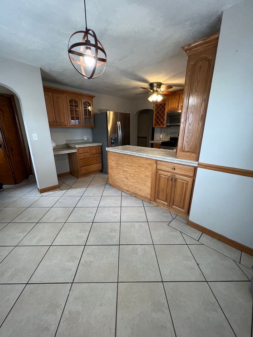 La Crosse House: 3022 Losey Blvd S