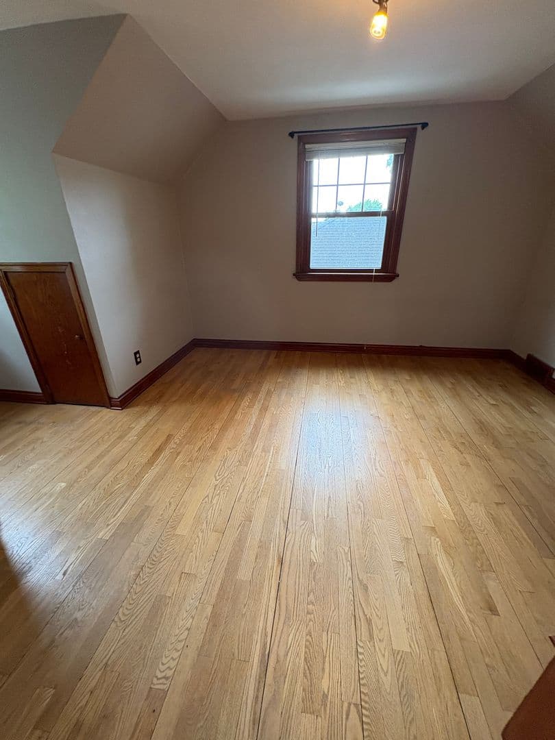 La Crosse House: 789 23rd St N