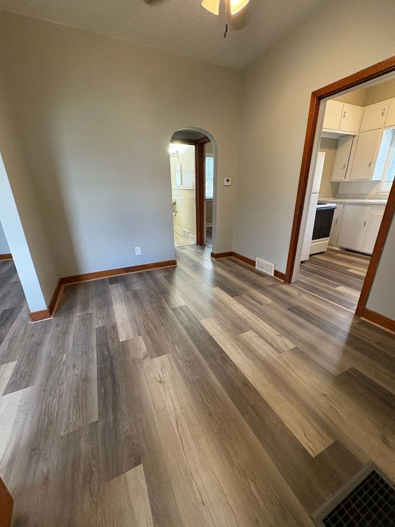 Tomah Apartment: 1115 Hollister Ave