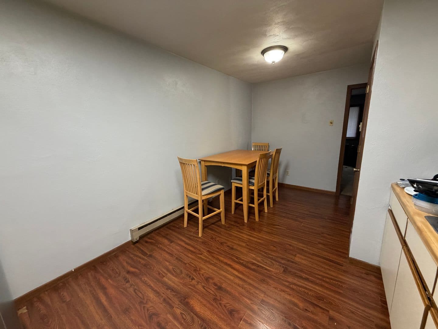 La Crosse Apartment: 410 10th St N - Apt 01