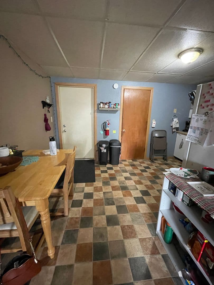 La Crosse Apartment: 1018 Pine Street #1
