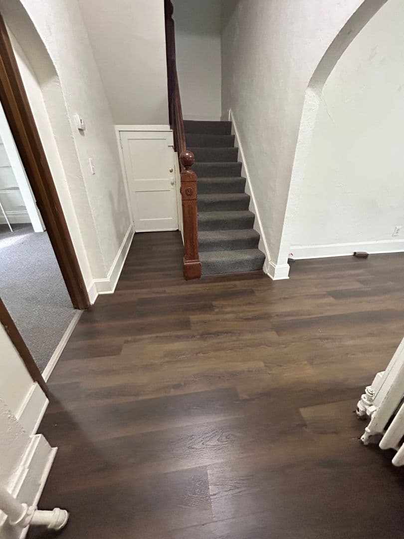 La Crosse Apartment: 405 10th St S