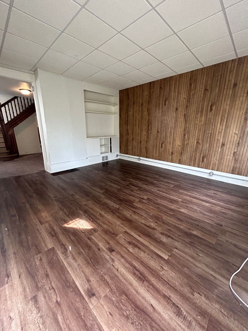 La Crosse Apartment: 137 9th St S