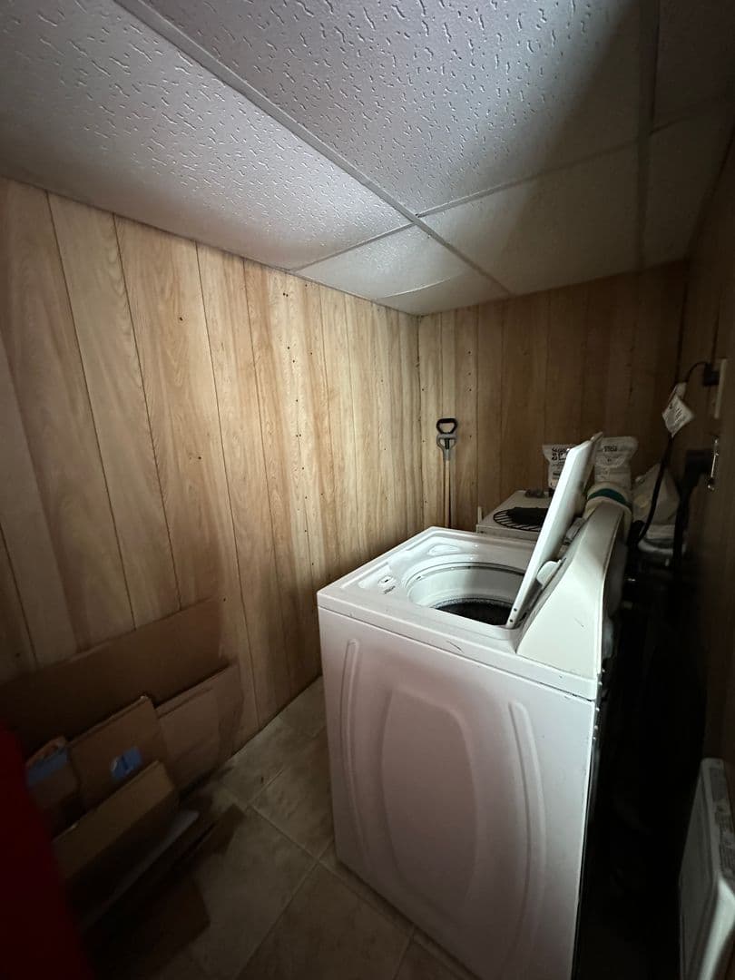 La Crosse Apartment: 1016 Zeisler
