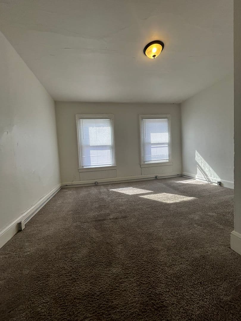 La Crosse Apartment: 137 9th St S