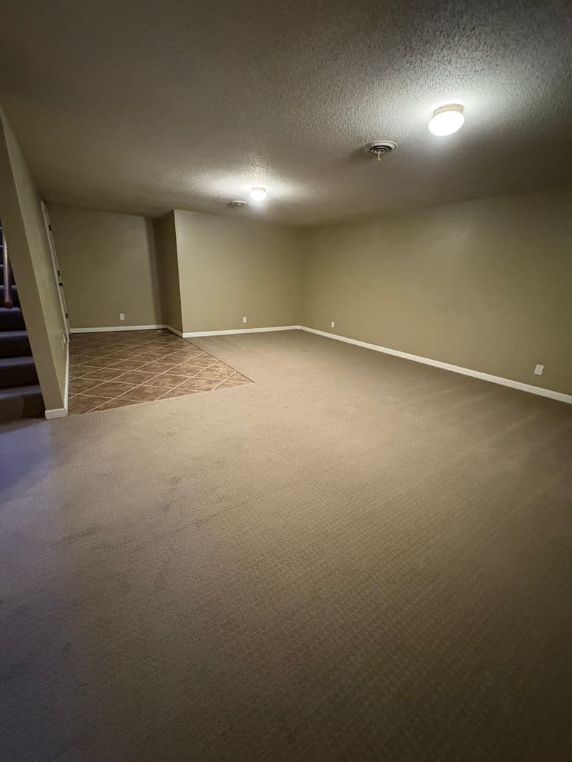 Tomah Apartment: 1156-1158 Grandview Ave