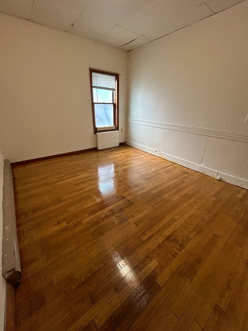 La Crosse Apartment: 830 Cass St