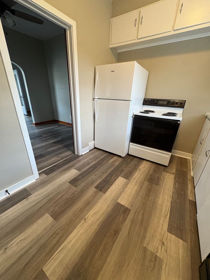 Tomah Apartment: 1115 Hollister Ave