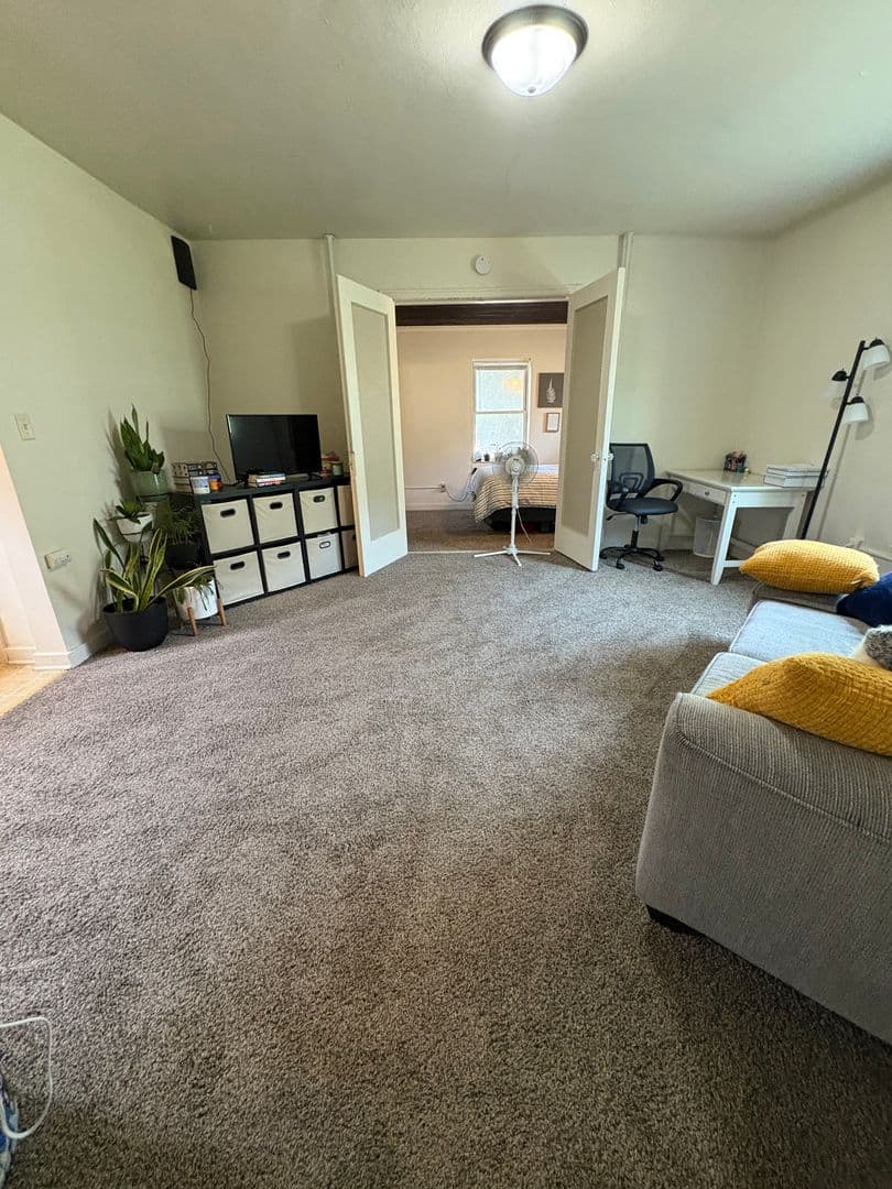 La Crosse Apartment: 1129 Main St