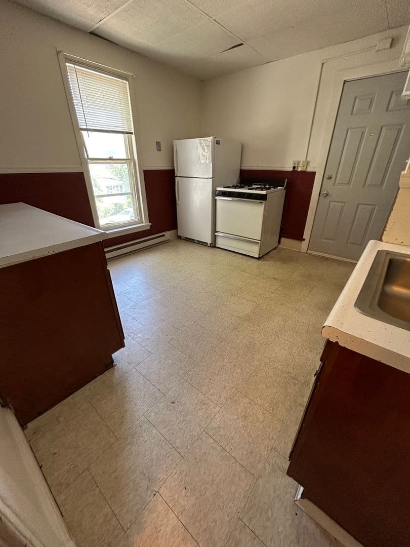 La Crosse Apartment: 826 Cass St