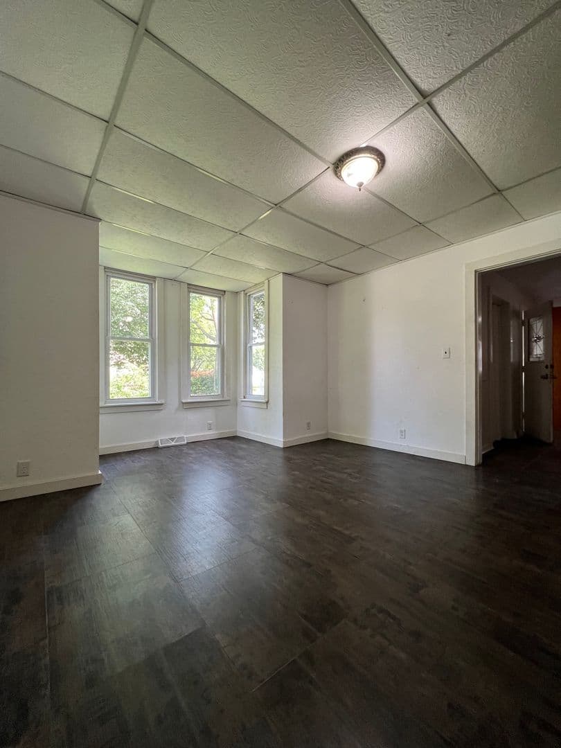 La Crosse Apartment: 824 Johnson Street