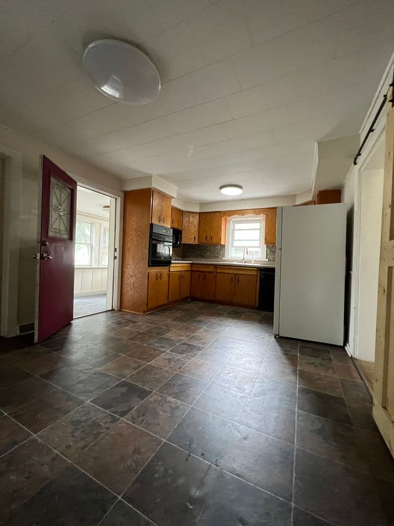 La Crosse Apartment: 824 Johnson Street