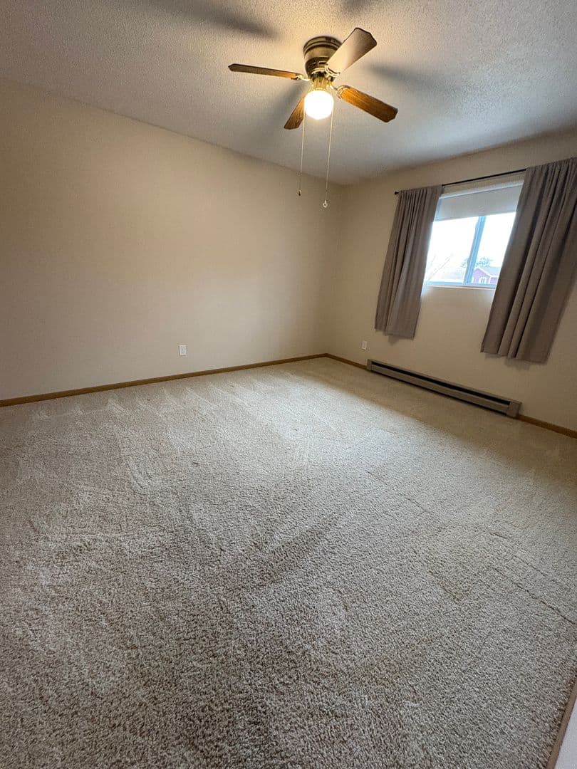 Holmen Apartment: 801 Evergreen Dr - Unit 2 - Upper