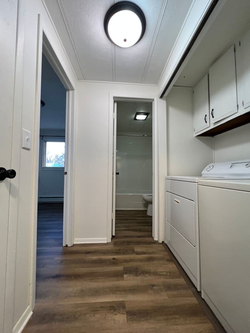 La Crosse Apartment: 2810/2812 Onalaska Ave
