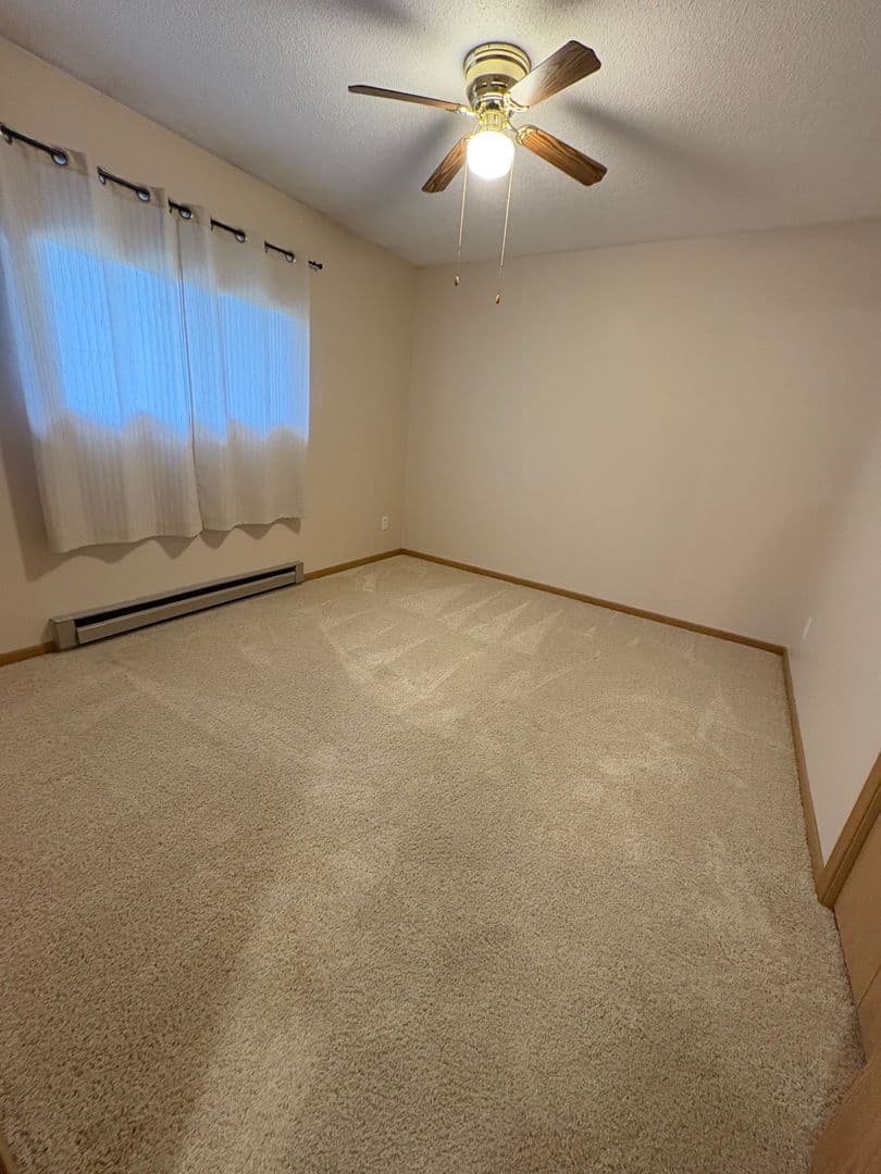 Holmen Apartment: 801 Evergreen Dr - Unit 2 - Upper