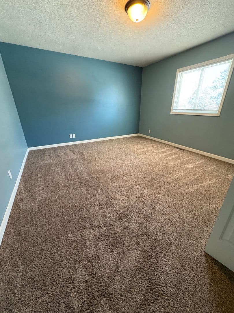 Tomah Apartment: 1156-1158 Grandview Ave