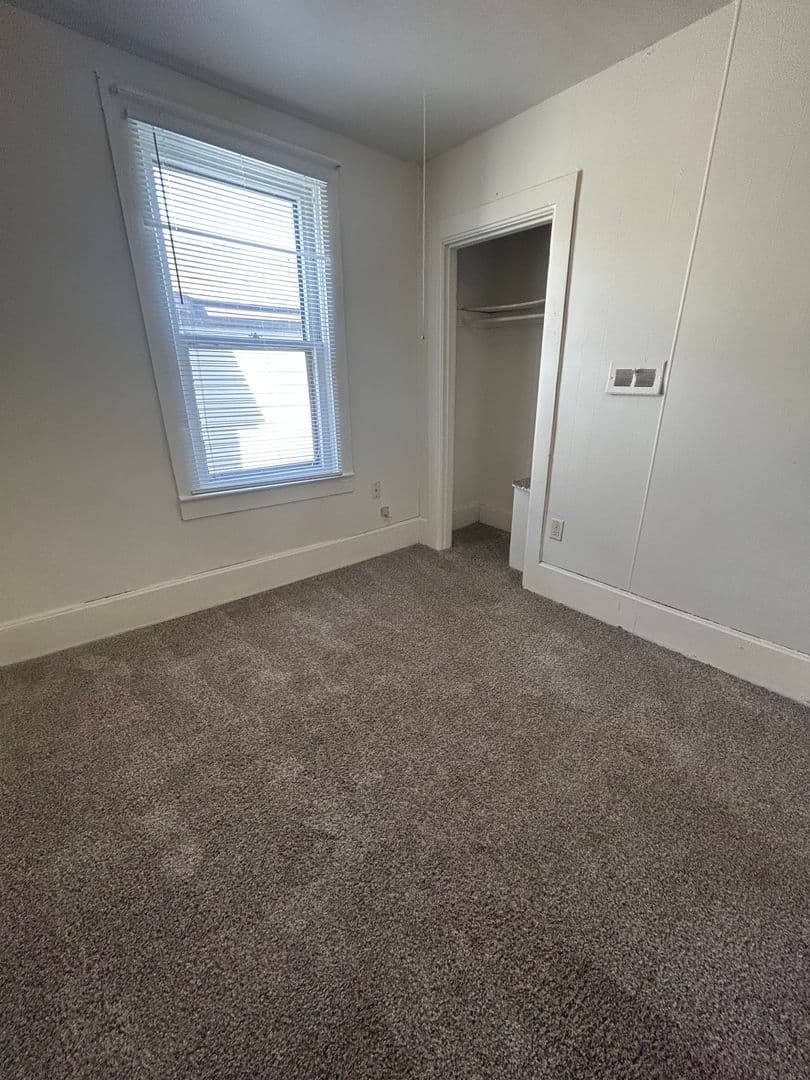 La Crosse Apartment: 137 9th St S