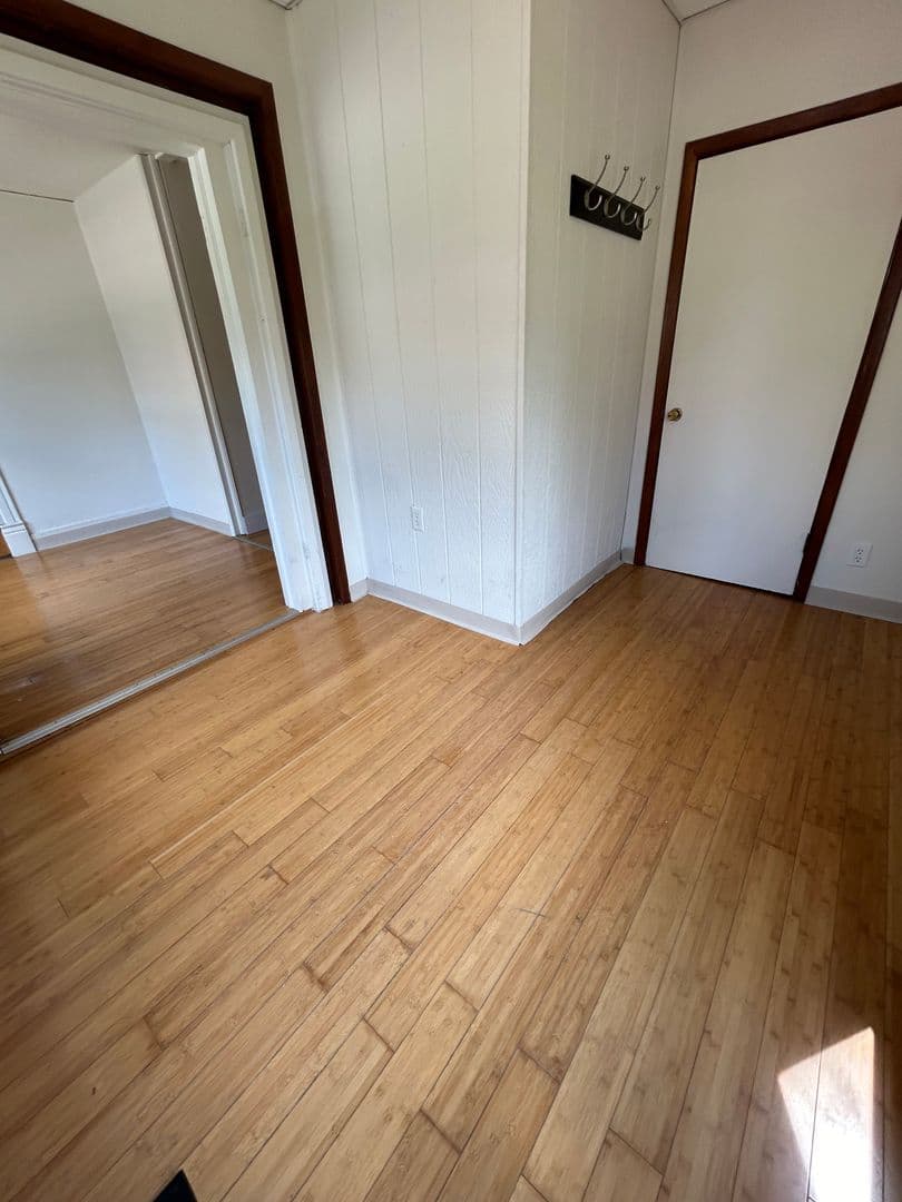 La Crosse Apartment: 828 Cass St
