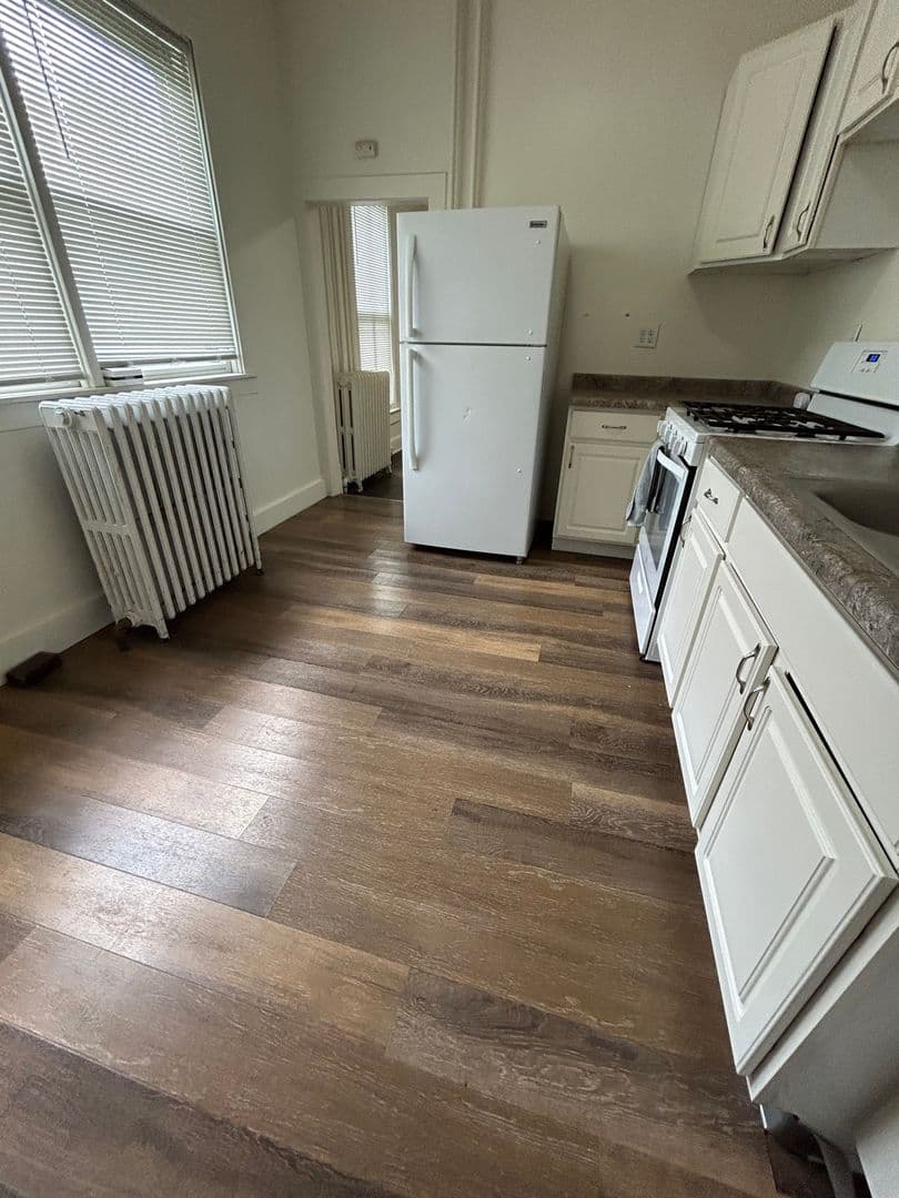 La Crosse Apartment: 405 10th St S