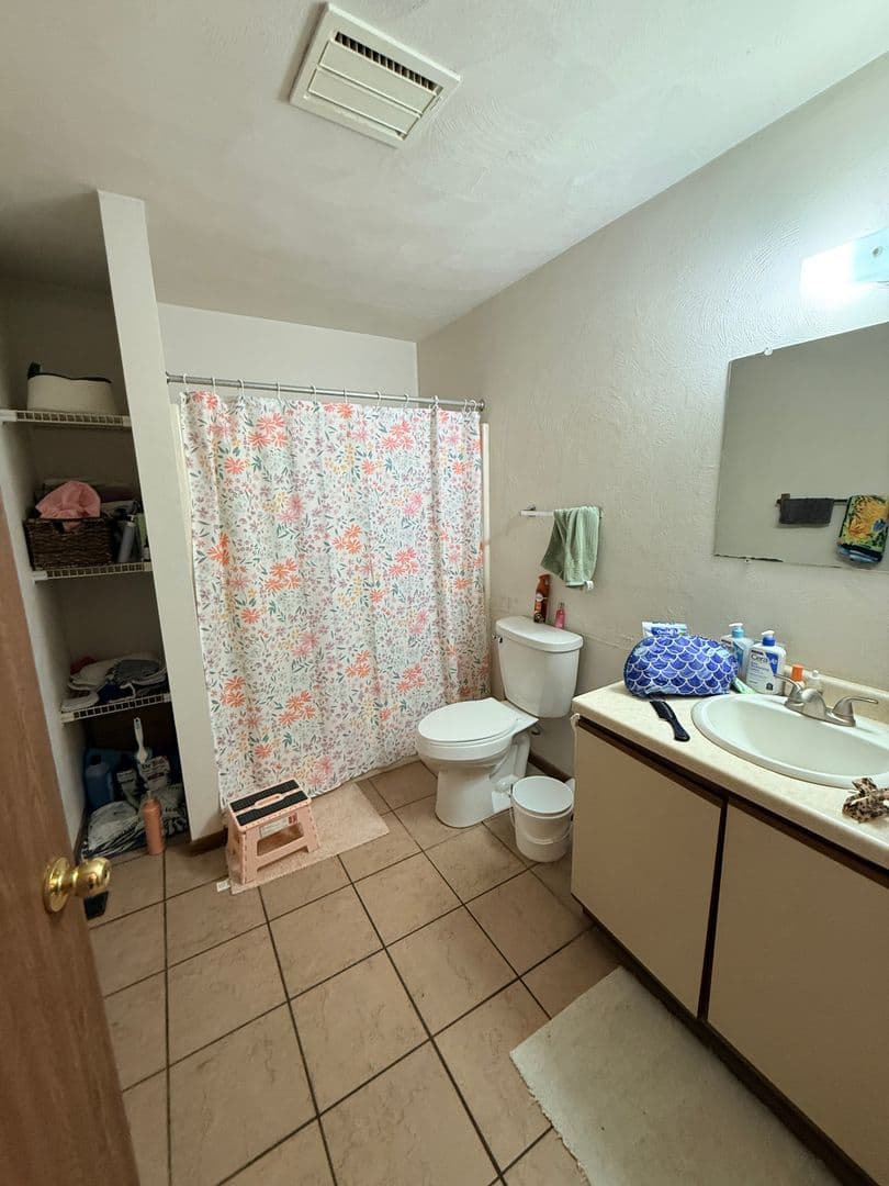 La Crosse Apartment: 410 10th St N - Apt 04