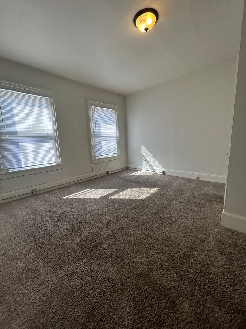 La Crosse Apartment: 137 9th St S
