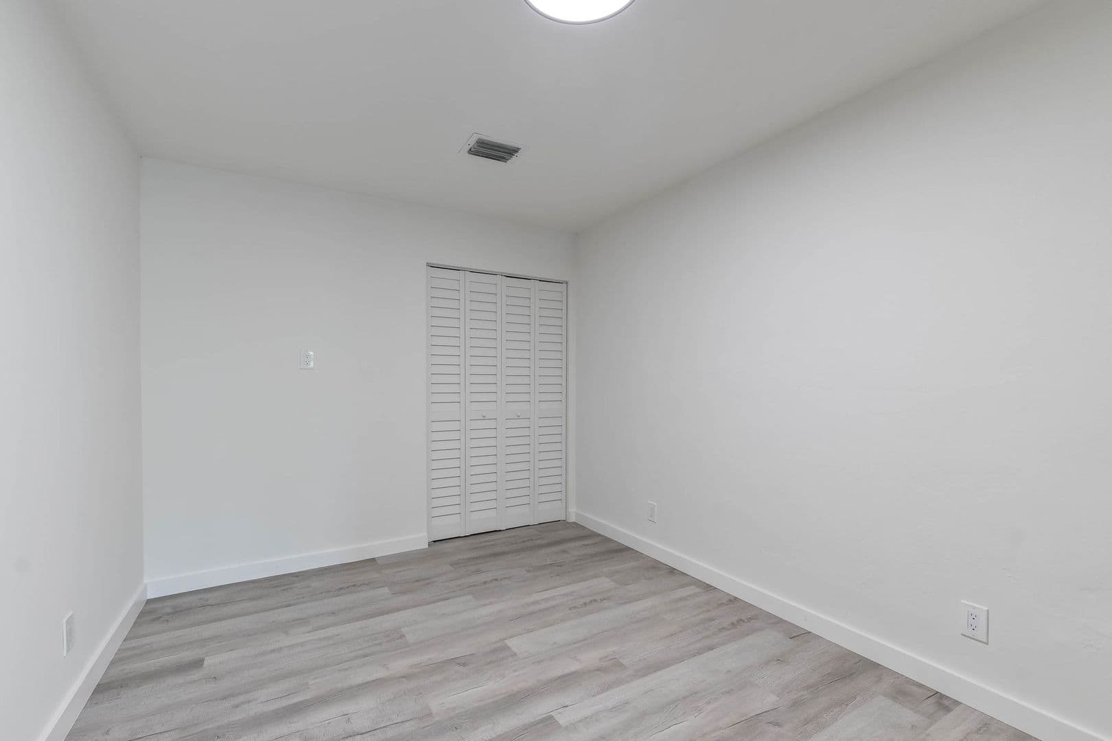Miami Apartment: 25 NW 78th St